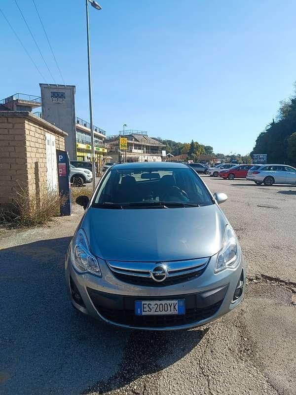 Usata Opel Corsa 86 CV (63 kW) 2013 Berlina