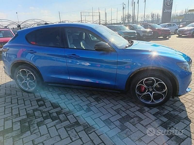 Usata Alfa Romeo Stelvio Veloce 210 CV (154 kW) 2024 Blu SUV