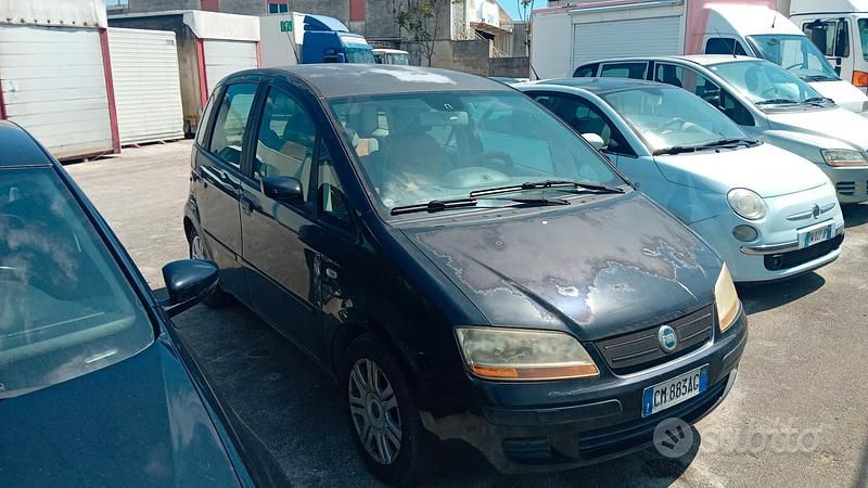 Usata Fiat Idea 69 CV (50 kW) 2004 Nero Monovolume