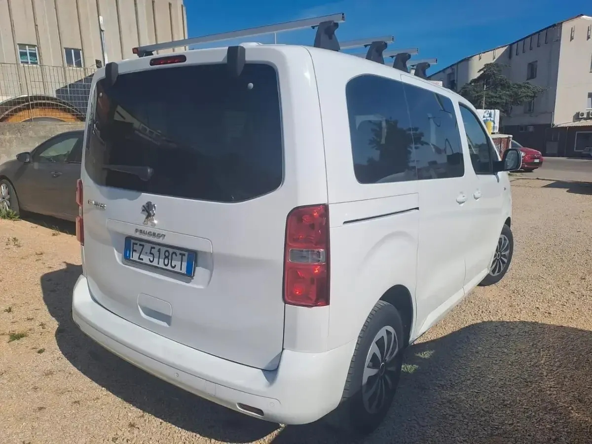 Usata Peugeot Traveller 120 CV (88 kW) 2020 Bianco Monovolume