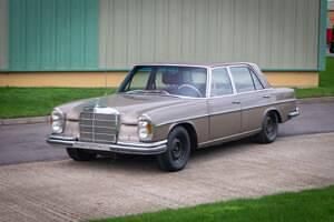 Usata Mercedes 300 250 CV (183 kW) 1969 Marrone Berlina