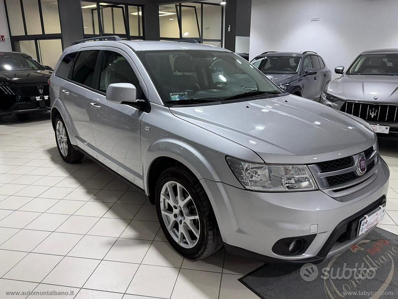 Usata Fiat Freemont 170 CV (125 kW) 2011 Grigio SUV