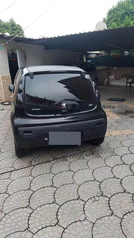 Usata Peugeot 107 68 CV (50 kW) 2005 Nero Utilitaria