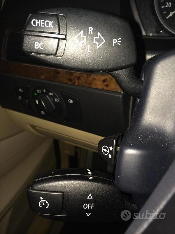 Usata BMW 535 Efficient Dynamics 272 CV (200 kW) 2005 Blu Berlina