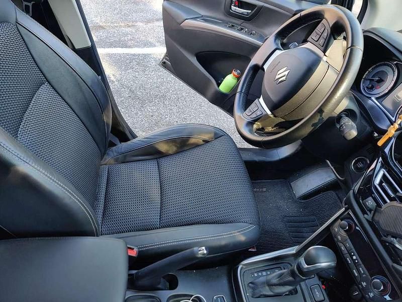 Usata Suzuki SX4 S-Cross 102 CV (75 kW) 2023 Grigio SUV