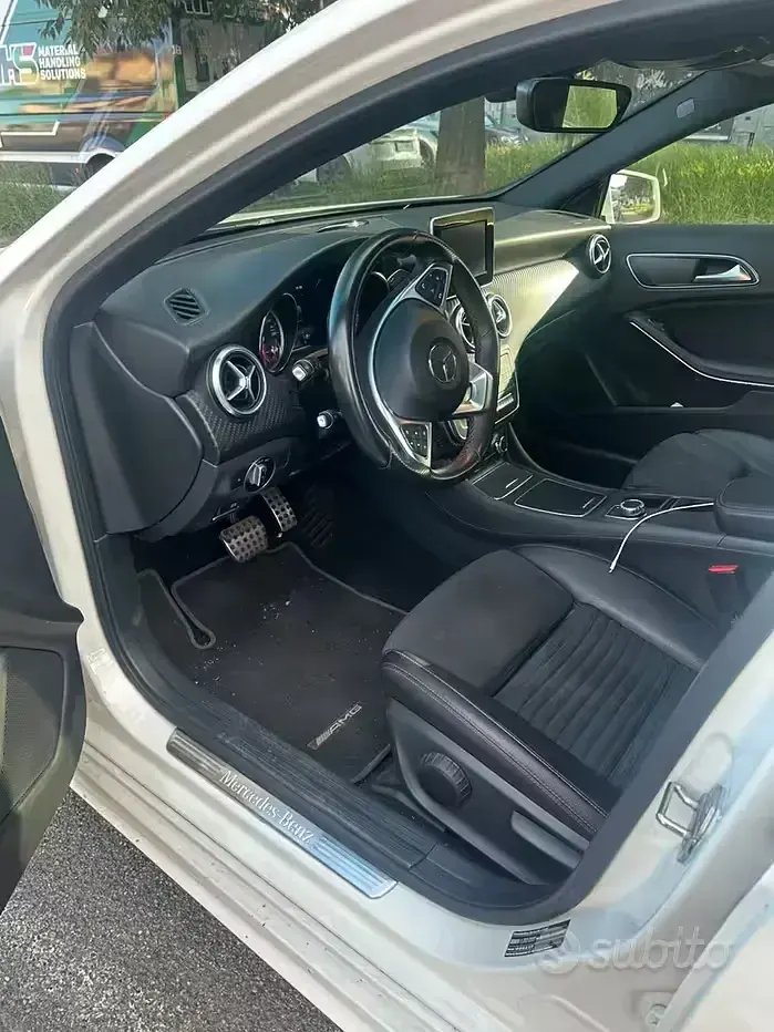 Usata Mercedes A180 Premium 136 CV (100 kW) 2019 Bianco Berlina