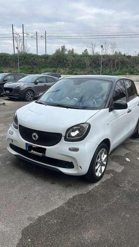 Usata 2015 Smart ForFour Utilitaria | 5500 € (Ottimo prezzo) - Immagine 1/4
