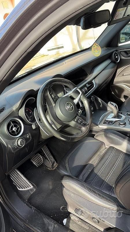 Usata Alfa Romeo Stelvio Veloce 210 CV (154 kW) 2021 Grigio SUV
