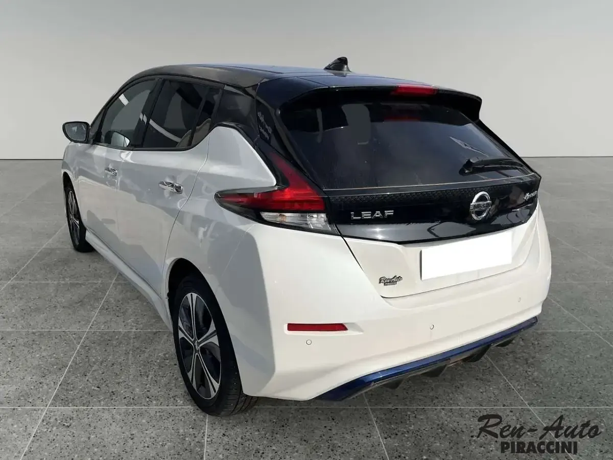 Usata Nissan Leaf 89 kW (122 CV) 2021 Bianco Utilitaria