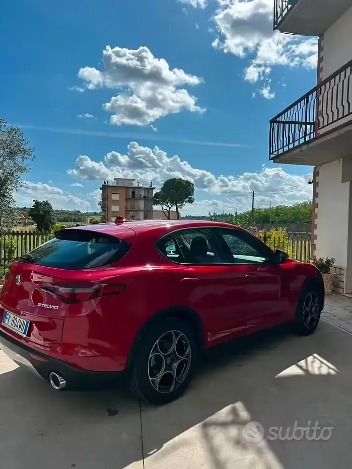 Usata Alfa Romeo Stelvio 179 CV (131 kW) 2017 Rosso SUV
