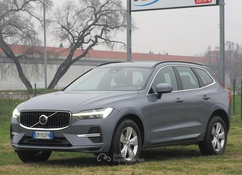 Thunder grey metallic Usata 2023 Volvo XC60 Core SUV | 35.500 € (Super prezzo) - Immagine 1/4