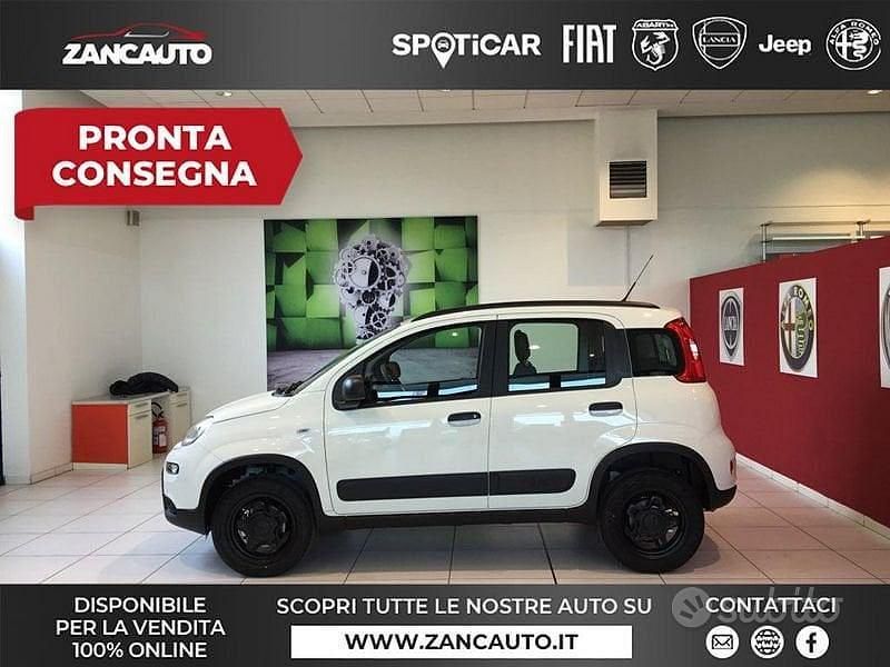 Usata Fiat Panda 4x4 S 85 CV (62 kW) 2020 Bianco Utilitaria