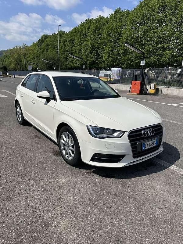 Usata Audi A3 Business 110 CV (80 kW) 2015 Bianco Berlina