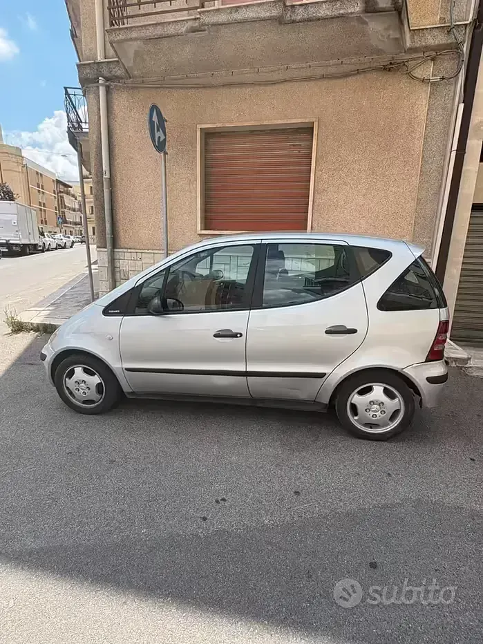 Usata Mercedes 170 95 CV (69 kW) 2006 Grigio Berlina