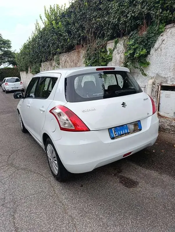 Second-hand Suzuki Swift 75 CP (55 kW) 2014 Hatchback
