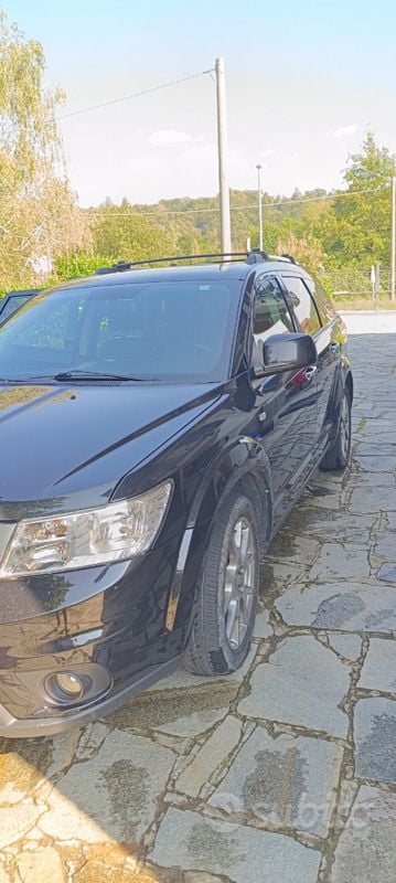 Usata Fiat Freemont Lounge 170 CV (125 kW) 2015 Nero SUV