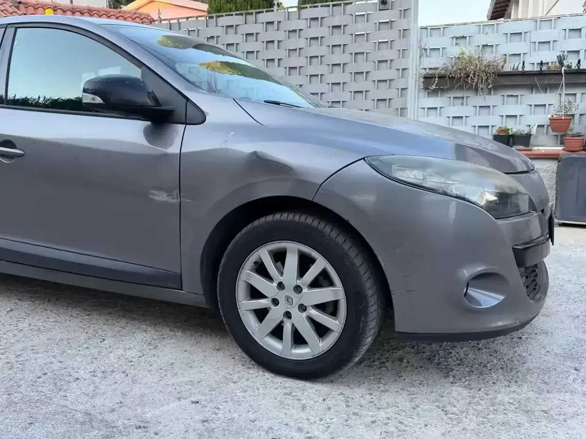 Usata Renault Mégane 110 CV (80 kW) 2011 Grigio Berlina