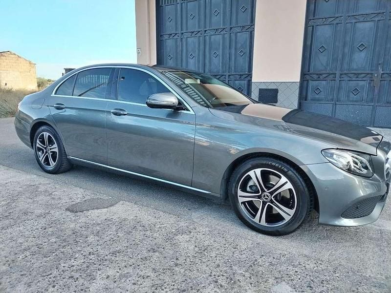 Usado Mercedes E220 Exclusive 194 CV (142 kW) 2018 Berlina