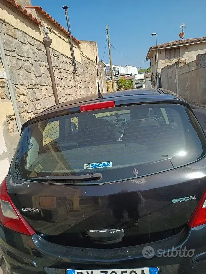 Usata Opel Corsa 75 CV (55 kW) 2009 Nero Utilitaria