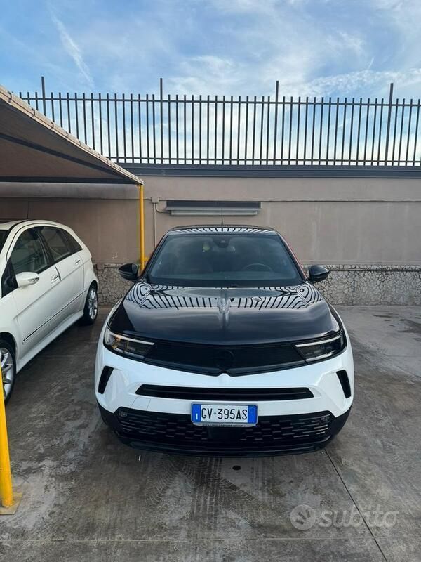 Usata Opel Mokka 110 CV (80 kW) 2022 Bianco SUV
