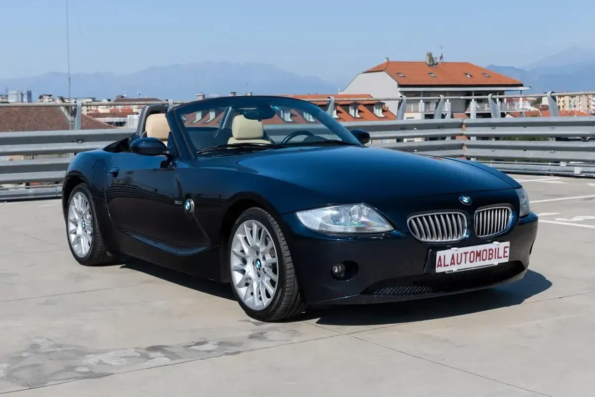 Usata BMW Z4 Efficient Dynamics 231 CV (169 kW) 2005 Blu Cabrio