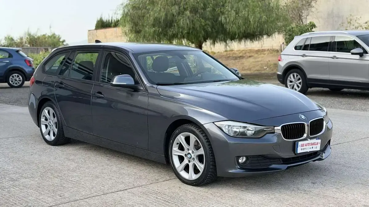Usata BMW 318 143 CV (105 kW) 2014 Grigio Station wagon
