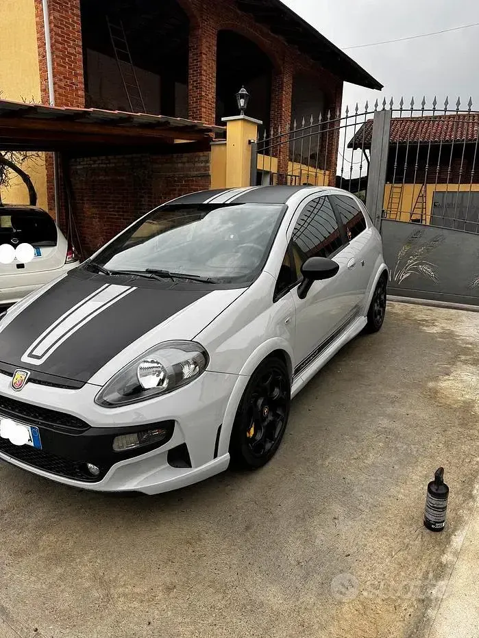Usata Abarth Punto 165 CV (121 kW) 2012 Grigio Utilitaria