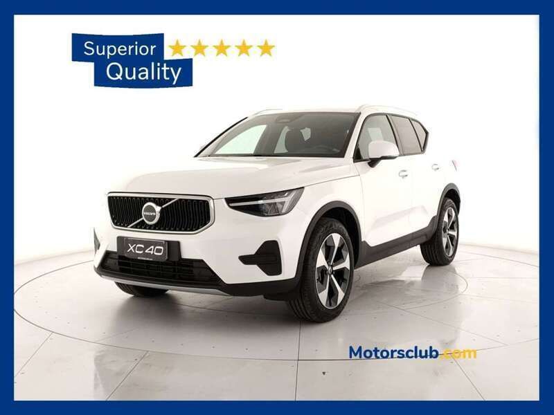 Usata Volvo XC40 Core 163 CV (119 kW) 2024 Cristal white pearl SUV