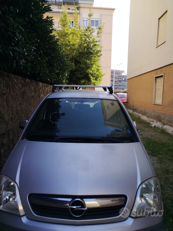 Usato 2007 Opel Meriva Benzin (1.200 €)