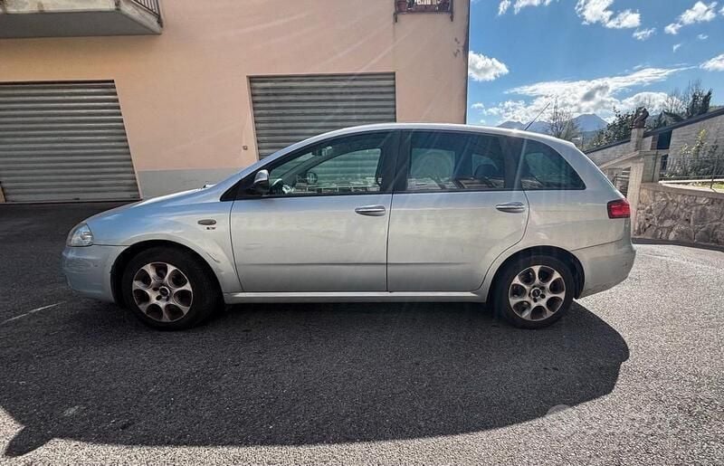 Usata Fiat Croma 120 CV (88 kW) 2006 Grigio Berlina