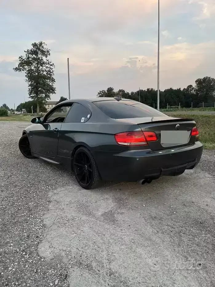 Usata BMW 330 231 CV (169 kW) 2006 Grigio Coupé