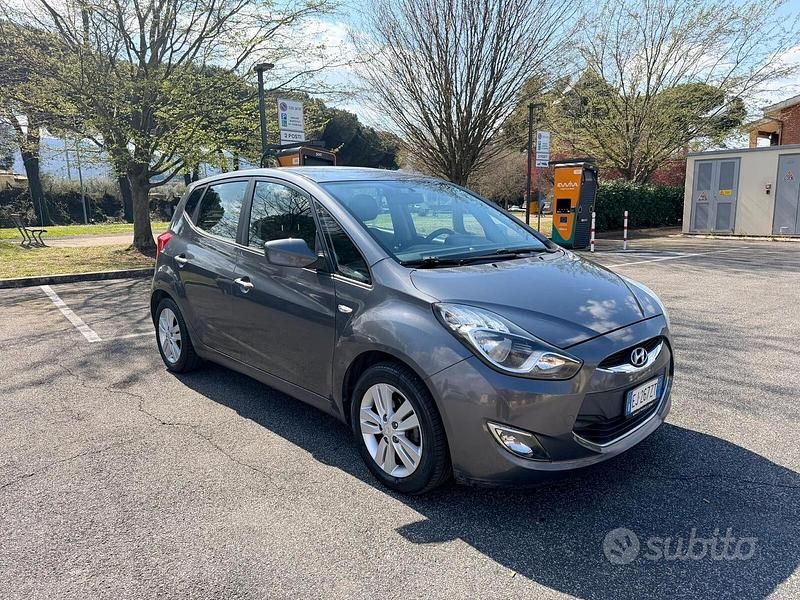 Usata Hyundai ix20 Style 90 CV (66 kW) 2012 Grigio Utilitaria
