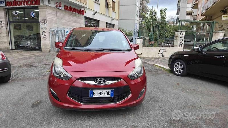 Usata Hyundai ix20 Comfort 90 CV (66 kW) 2011 Bordeaux Utilitaria