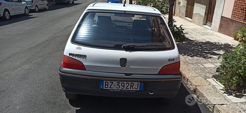 Usata Peugeot 106 45 CV (33 kW) 1997 Bianco Utilitaria