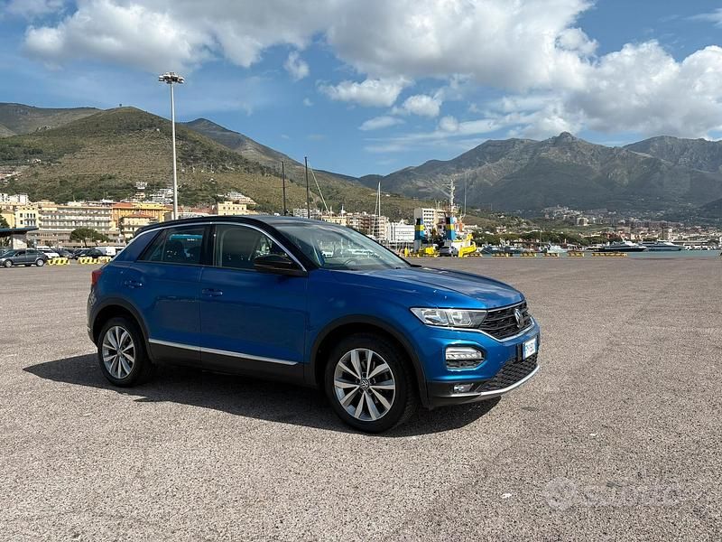 Usata VW T-Roc 116 CV (85 kW) 2019 Blu SUV