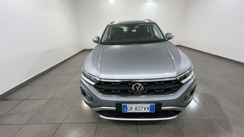 Usata VW T-Roc Life 150 CV (110 kW) 2023 Argento SUV