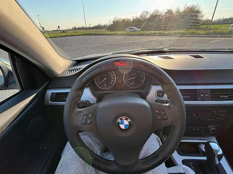 Usata BMW 320 M Sport 170 CV (125 kW) 2010 Argento Coupé