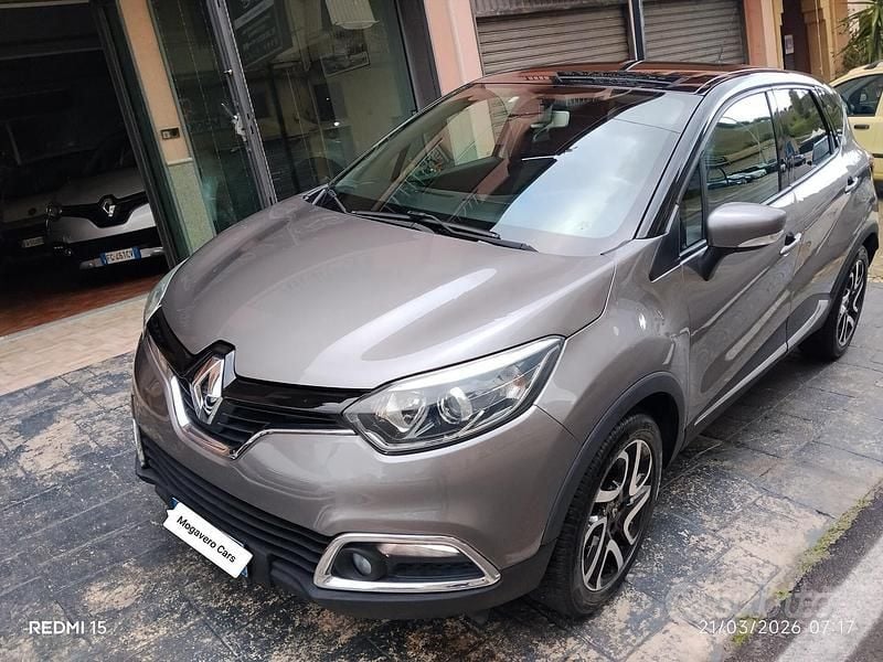 Usata Renault Captur Intens 90 CV (66 kW) 2017 Grigio SUV