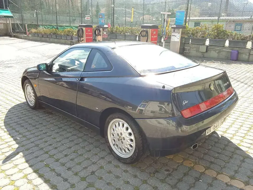 Usata Alfa Romeo GTV Lusso 150 CV (110 kW) 1996 Nero Coupé