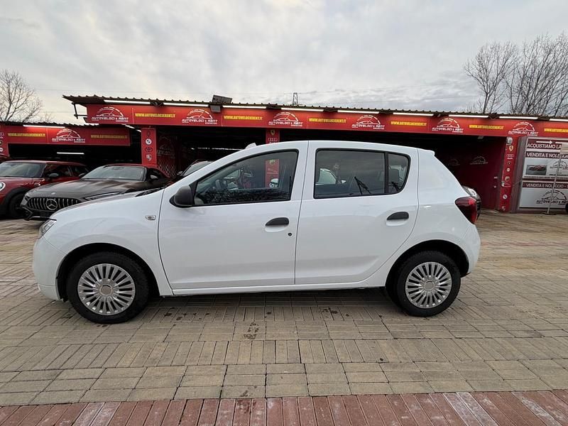 Usata Dacia Sandero Ambiance 75 CV (55 kW) 2017 Bianco Utilitaria