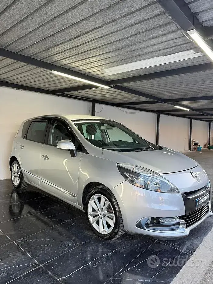 Usata Renault Scénic III XMOD 110 CV (80 kW) 2013 Monovolume