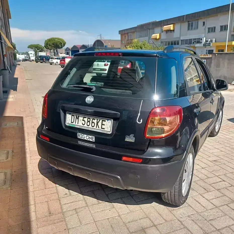Usata Fiat Sedici 107 CV (78 kW) 2007 Nero SUV