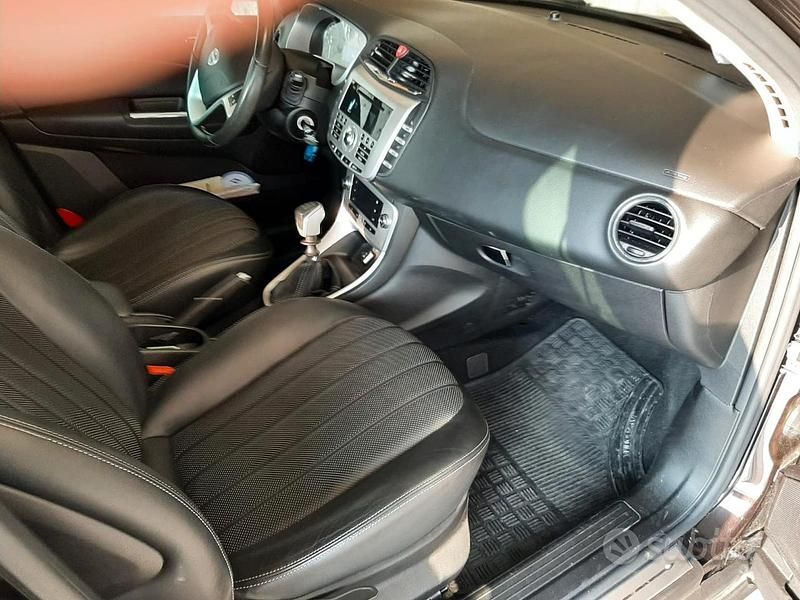 Usata Lancia Delta 90 CV (66 kW) 2013 Utilitaria