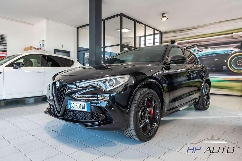 Usata Alfa Romeo Stelvio Quadrifoglio 510 CV (375 kW) 2020 Nero SUV