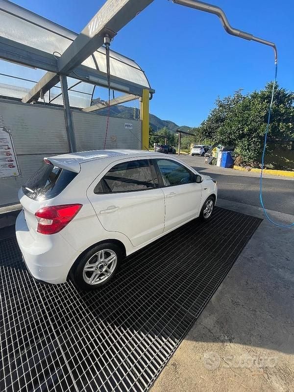 Begagnad Ford Ka Plus 86 HK (63 kW) 2017 Vit Halvkombi