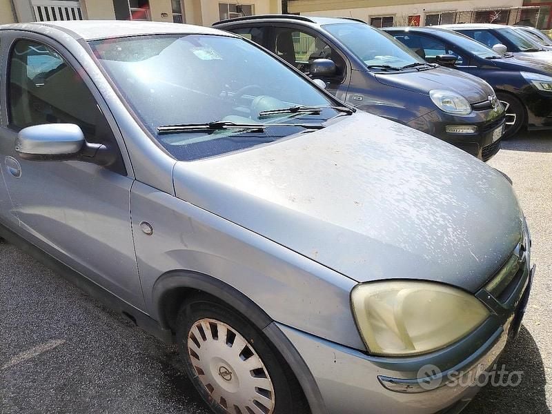 Usata Opel Corsa 80 CV (58 kW) 2004 Grigio Utilitaria