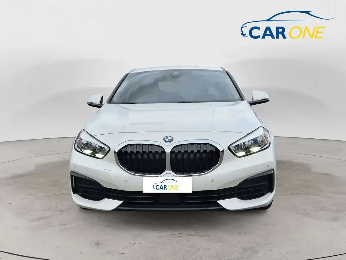 Usata BMW 116 Advantage 116 CV (85 kW) 2021 Bianco Utilitaria