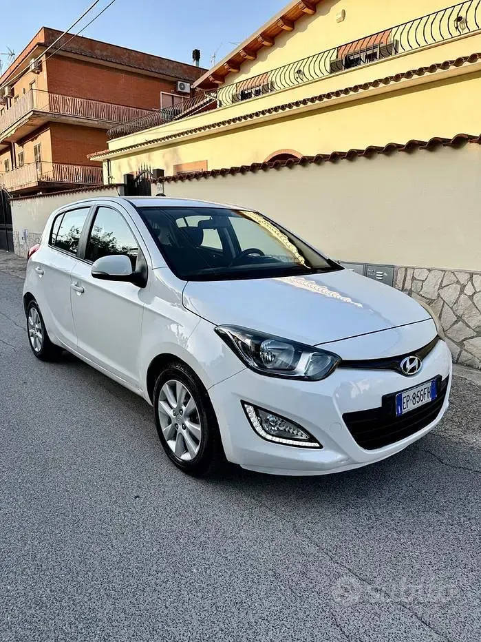 Usata Hyundai i20 85 CV (62 kW) 2013 Bianco Utilitaria