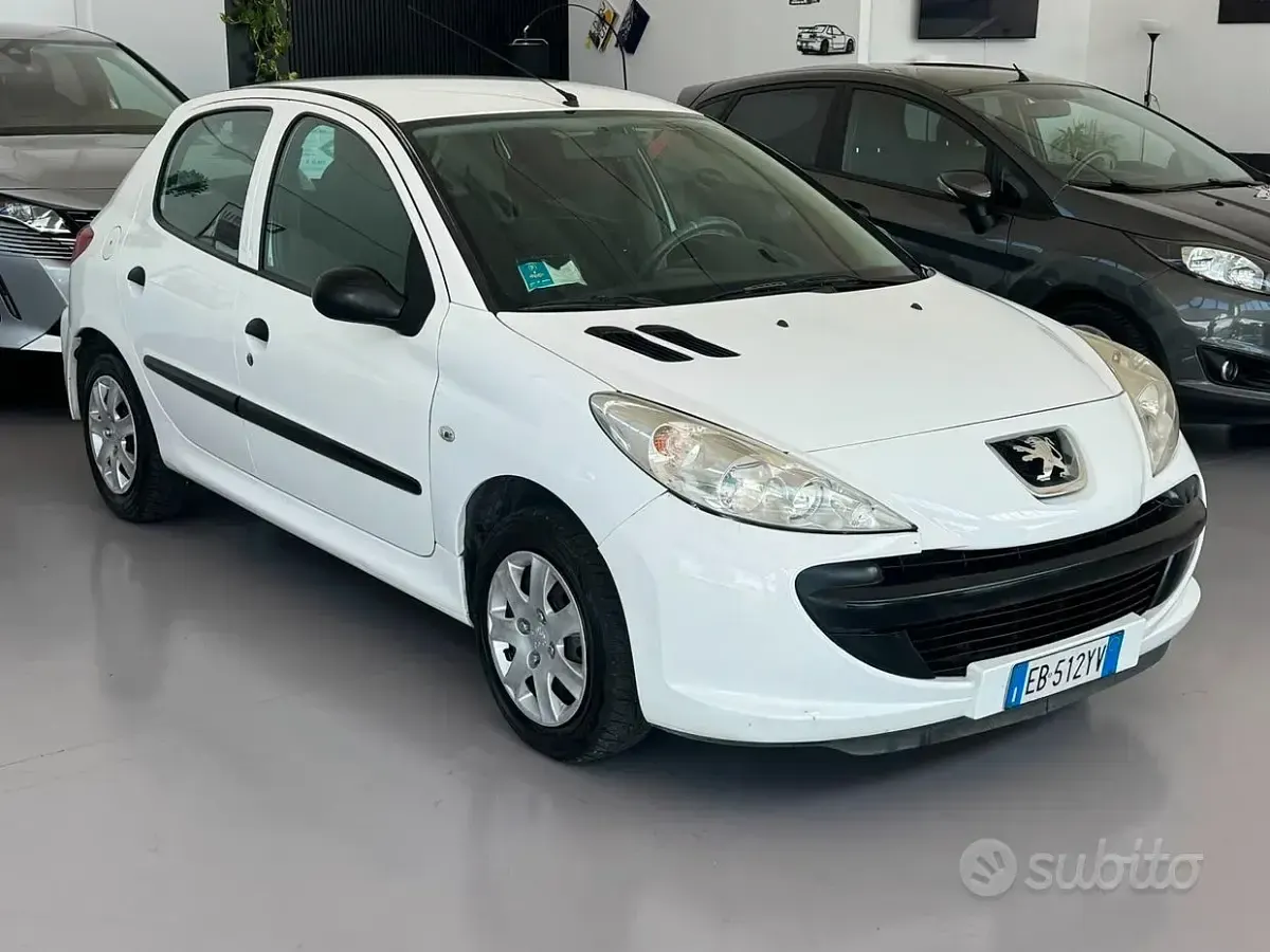 Usata Peugeot 206 60 CV (44 kW) 2010 Bianco Berlina