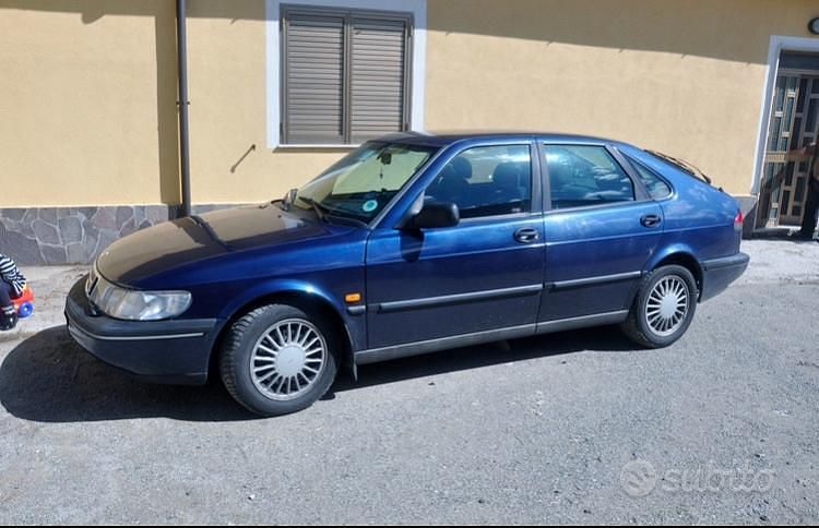 Usata Saab 900 1995 Blu Berlina